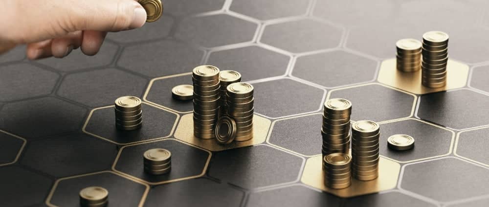 zelf beleggen of uitbesteden Zelf beleggen of uitbesteden aan een expert?